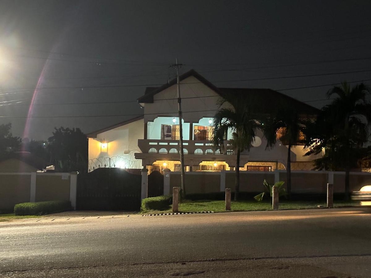 D Barfi Guesthouse, Excellent Location Kumasi Eksteriør bilde